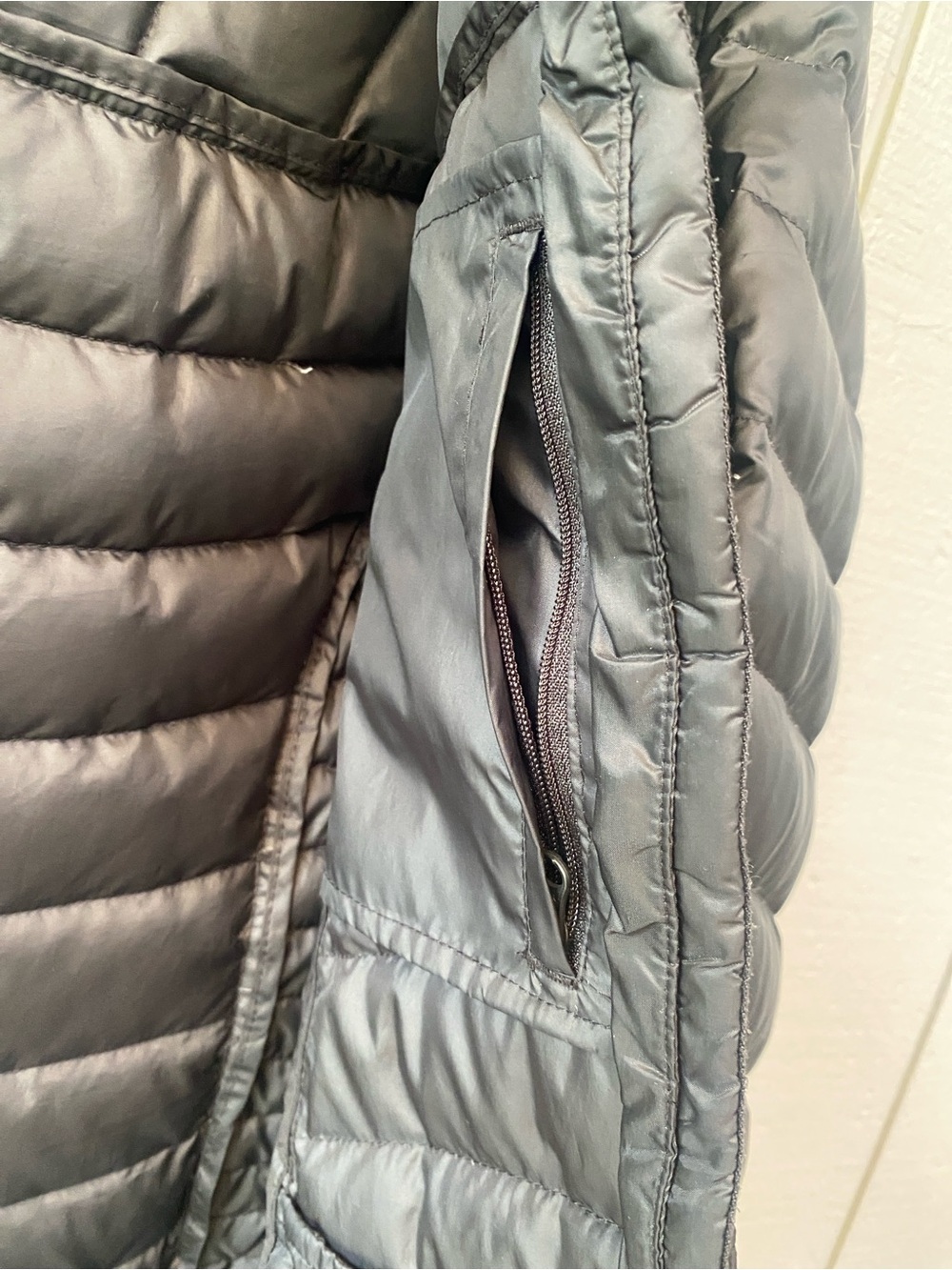 Eddie Bauer Black Long Packable Puffer Coat with Hood - Picture 7 of 8